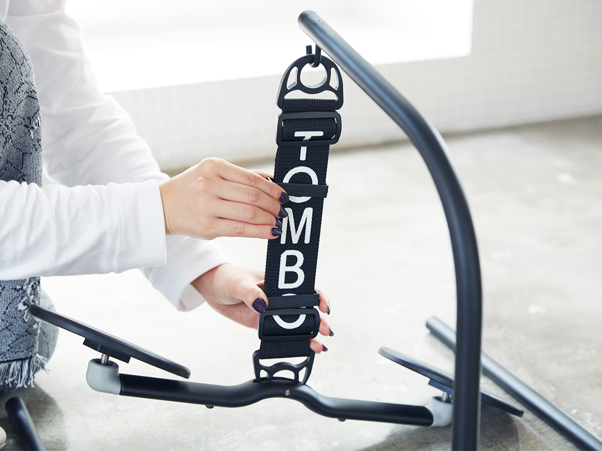 座ったまま運動不足を解消できるトレーニング・エクササイズ機器 - TOMBO(置くだけタイプ)