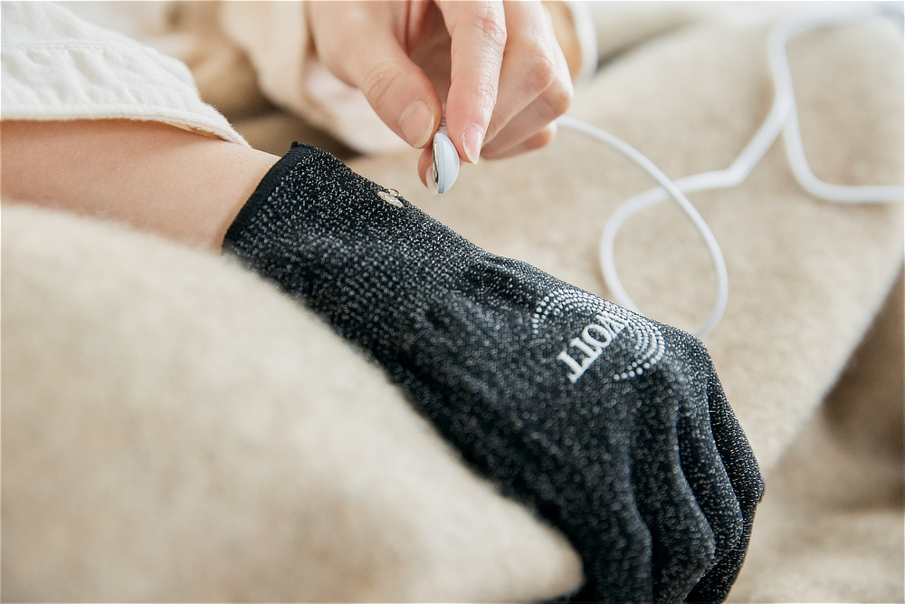 プロアスリートの休養、わが家で。国際特許技術で、体内の水分にアプローチ|《10日間レンタル》国際特許技術で、体内の水分にアプローチする「リカバリー&スリープデバイス」|WOTT