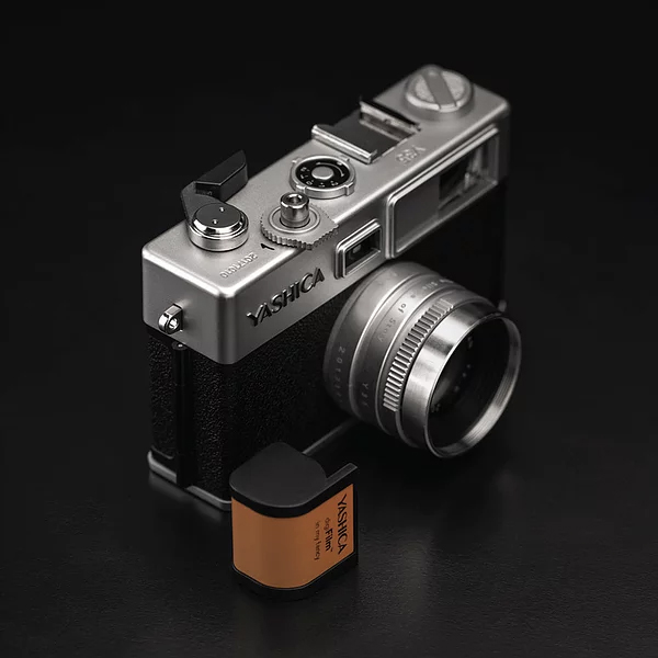 雰囲気ある写真が簡単に撮れる、レトロな外観がおしゃれなトイデジカメ|YASHICA