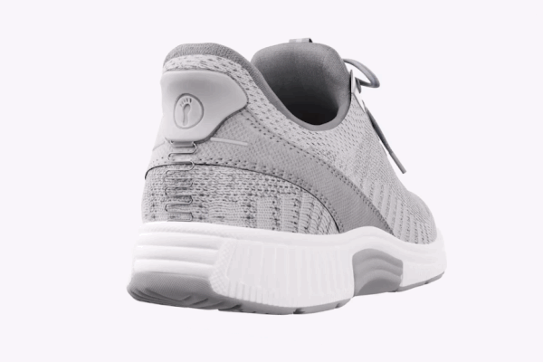 バイオメカニクス（生体力学）に基づく、「イージースリップオンシステム」（米国特許取得）｜スッと履けて、すっぽりフィットする「コンフォートスニーカー」｜Orthofeet（オーソフィート）