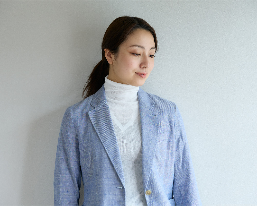 《ハイネックインナー／男女兼用》 UVカット98％、縫い目なしで動きやすい「サラリフィット」｜Salari