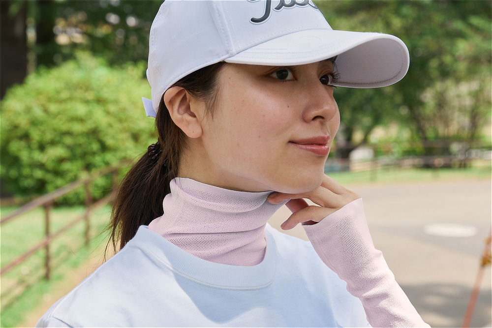 《ハイネックインナー／男女兼用》 UVカット98％、縫い目なしで動きやすい「サラリフィット」｜Salari