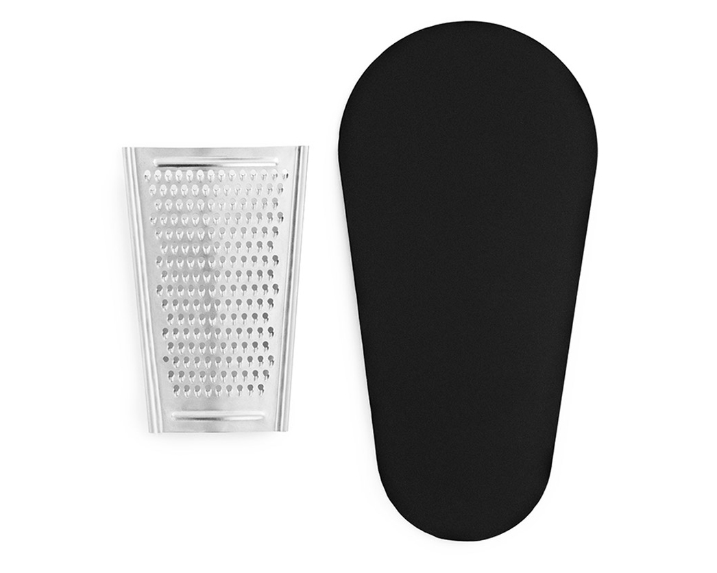 かけたいところに狙いを定める、チーズグレーター | PINCH CHEESE GRATER