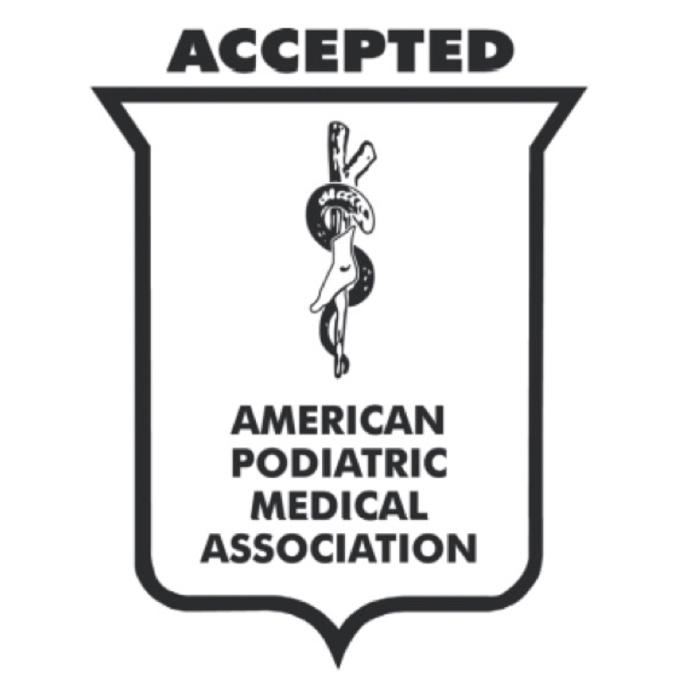 APMA(アメリカ足病医学協会)認定証を取得済みの独自開発の立体インソールで、スニーカーみたいに歩き回れる「サンダル」|strive KONA