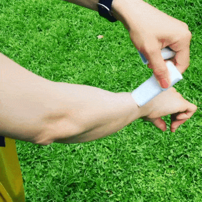 片手で塗れるアウトドア用日焼け止め