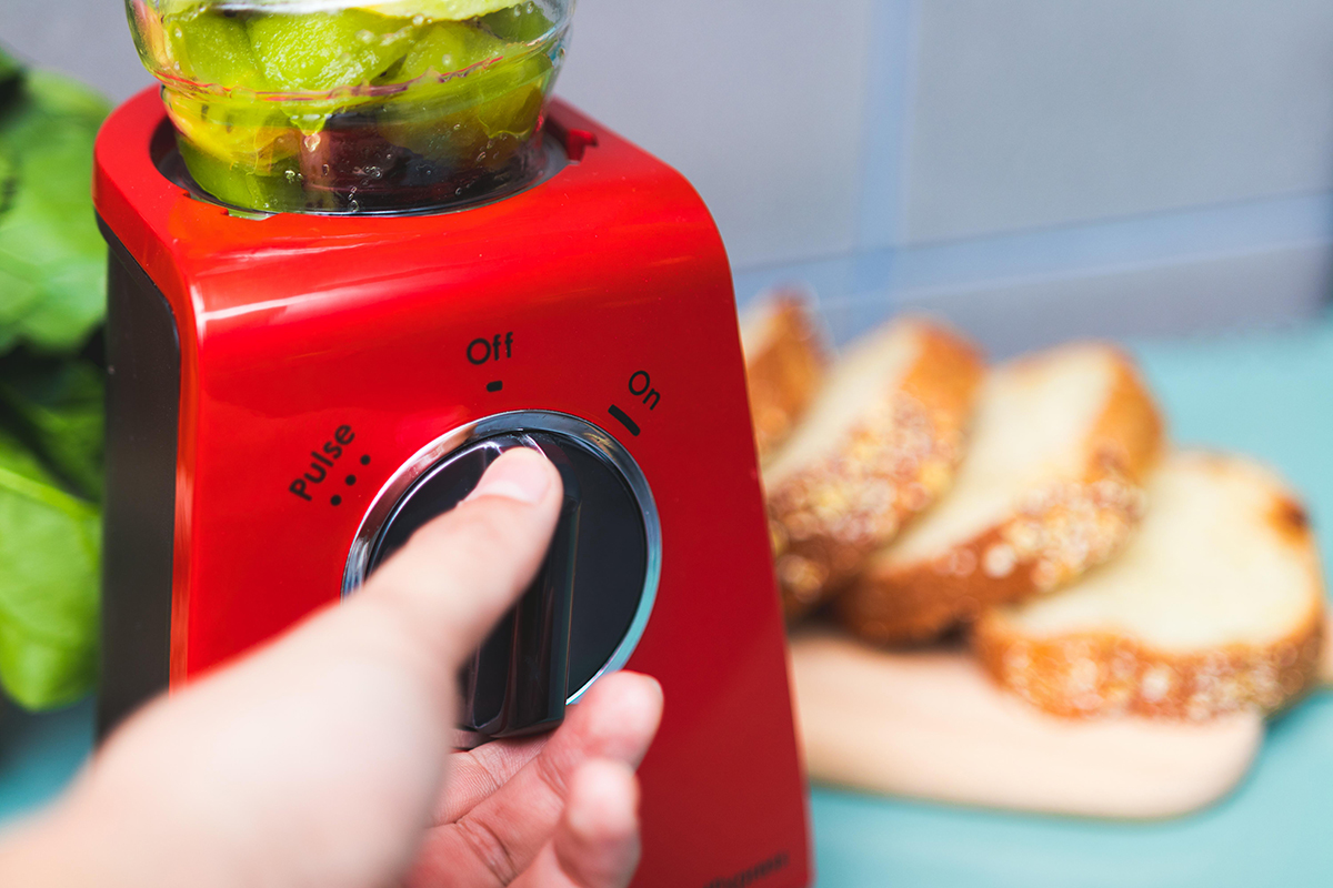 体中が目覚めていく感じのスムージを毎朝飲む習慣。パワフルな小型ブレンダー|ferrano
