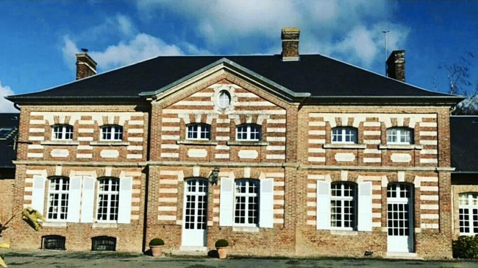 デザイナーのマルティーヌと家族たちが暮してきた、Moismont農園の邸宅「ストール・マフラー」|MOISMONT(モワモン)