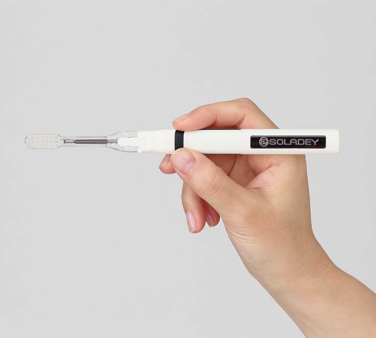『SOLADEY』の光触媒効果を、最大限に発揮するには、「正しい磨き方」が欠かせません。光触媒の効果で、歯磨き粉なしでも歯垢がとれる「歯ブラシ」|SOLADEY