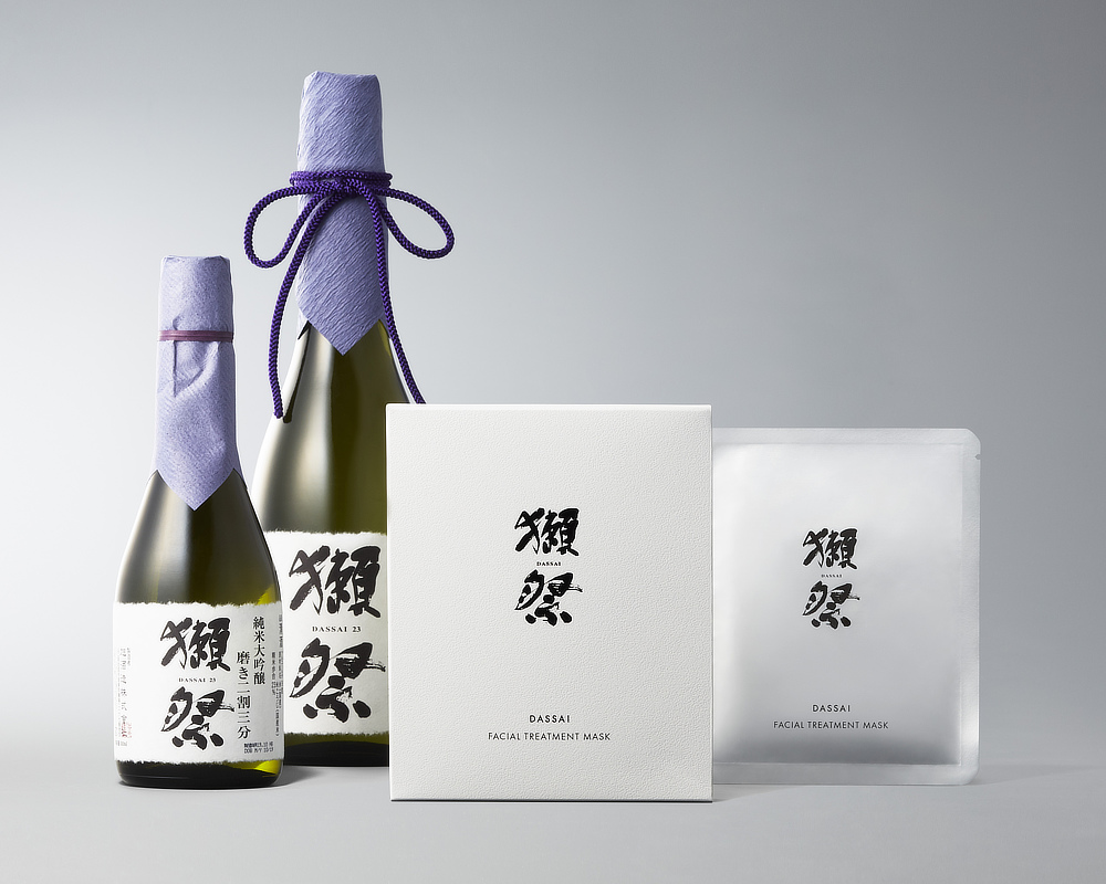 お酒好きはもとより、お酒を飲めない人にもその名を知られる、グローバルな日本酒ブランド|純米大吟醸 磨き二割三分の酒粕エキス配合『獺祭(だっさい)ビューティ』の「フェイシャル ローション」