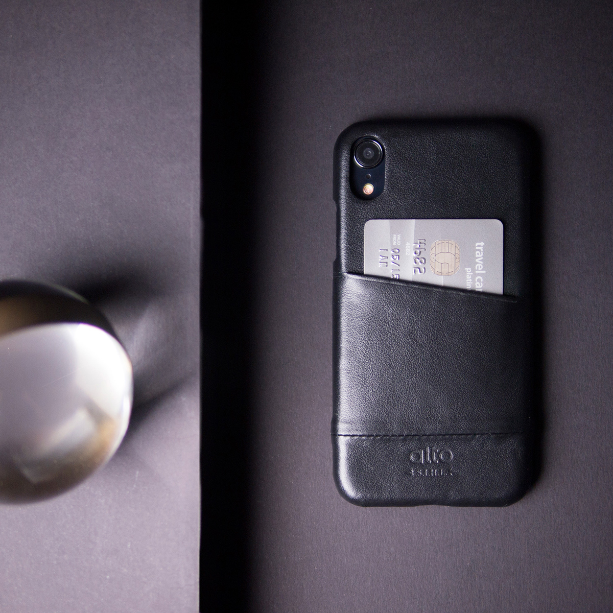 革作りから完成まで職人の手仕事にこだわったiPhoneケース|Alto
