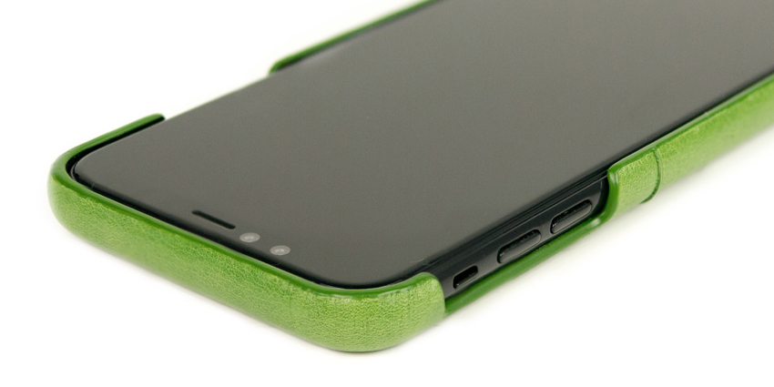 細部まで美しく仕上げられた、革作りから完成まで職人の手仕事にこだわったiPhoneケース|Alto