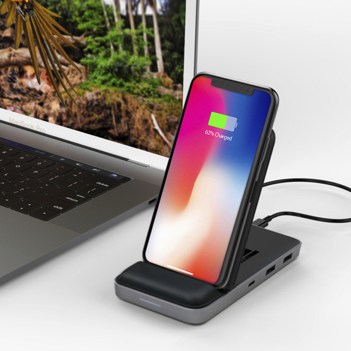 ケーブル1本で、「あなたのデスク」がどこでも再現できる「8in1 USB-Cハブ+ワイヤレス充電器」|Hyper Drive