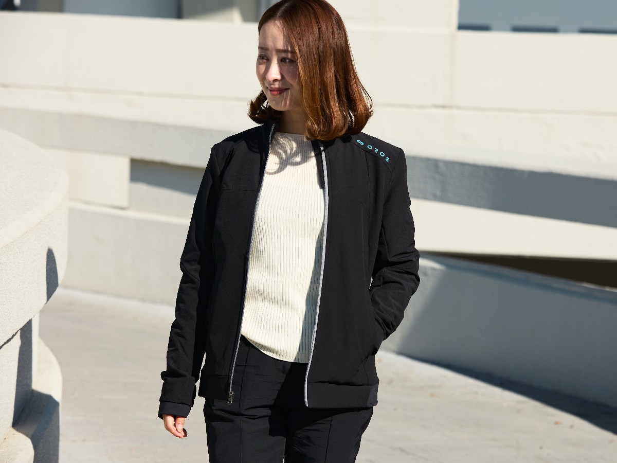 Image: https://1fl0kyr79c.user-space.cdn.idcfcloud.net/photographes/477587b94c559a65213886812a1d48a7.jpg 使う素材は地球と共存できるものだけ。ウエアを作るという枠組みを超え、地球レベルでのインパクトを打ち出すというテーマを掲げ、いまも挑戦し続けています|真冬のランニングや春秋のアウトドアレジャーに!伸縮性バツグン、ムレない、寒さを感じさせない「アウトライヤージャケット」|Oros Quarter Zip(オロス)