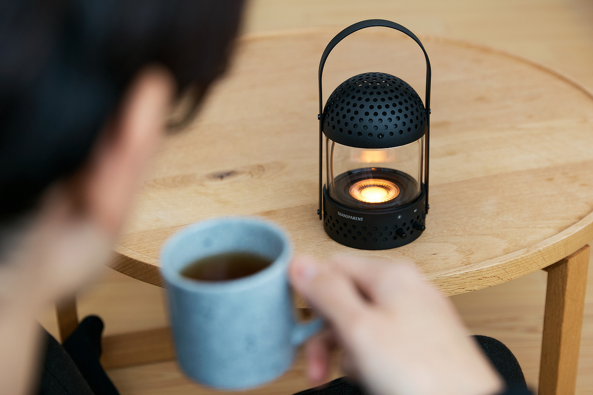 「アーティストがつくる原音」への忠実な再現(Hi-Fi)を追求したサウンド|焚き火の側にいる感覚を設計した、美しいランタン型のBluetoothスピーカー|ストックホルム発の『TRANSPARENT(トランスペアレント)』による「Light Speaker(ライトスピーカー)