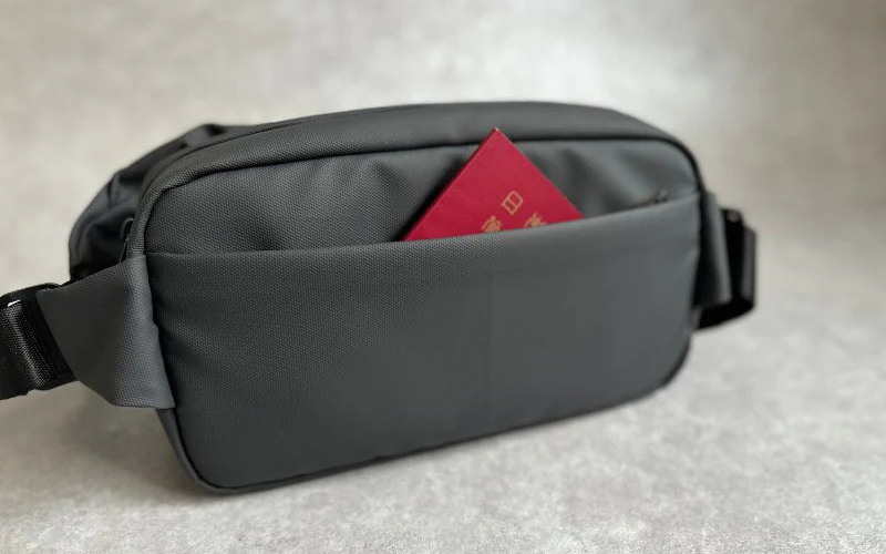 11ヶ所の収納ポイントで取り出しやすさを設計した、「防水アクティブボディバッグ」｜QUICKPACK TRASPO 9