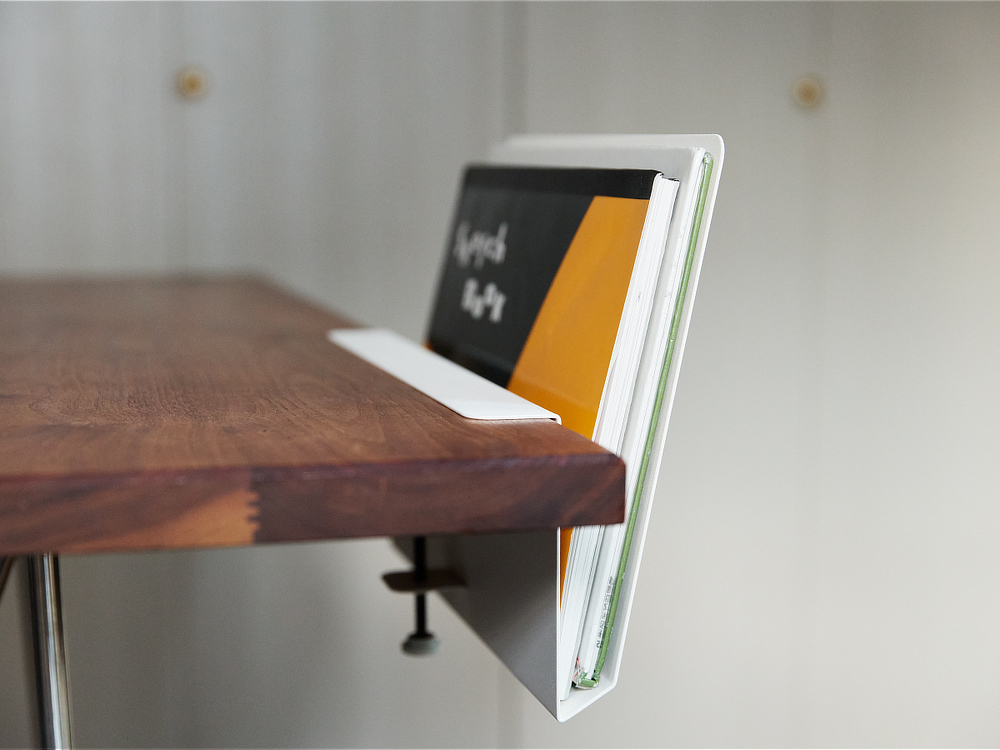 スペースと思考を拡張する、デスクポケット収納ポケット「SPACE CREATOR（スペース クリエーター）」｜STUDIO PINEAPPLE