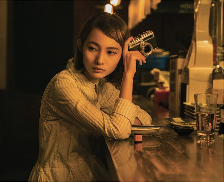 まるでフィルムカメラみたい!「どんなふうに撮れているか」ワクワクするトイデジカメ|YASHICA