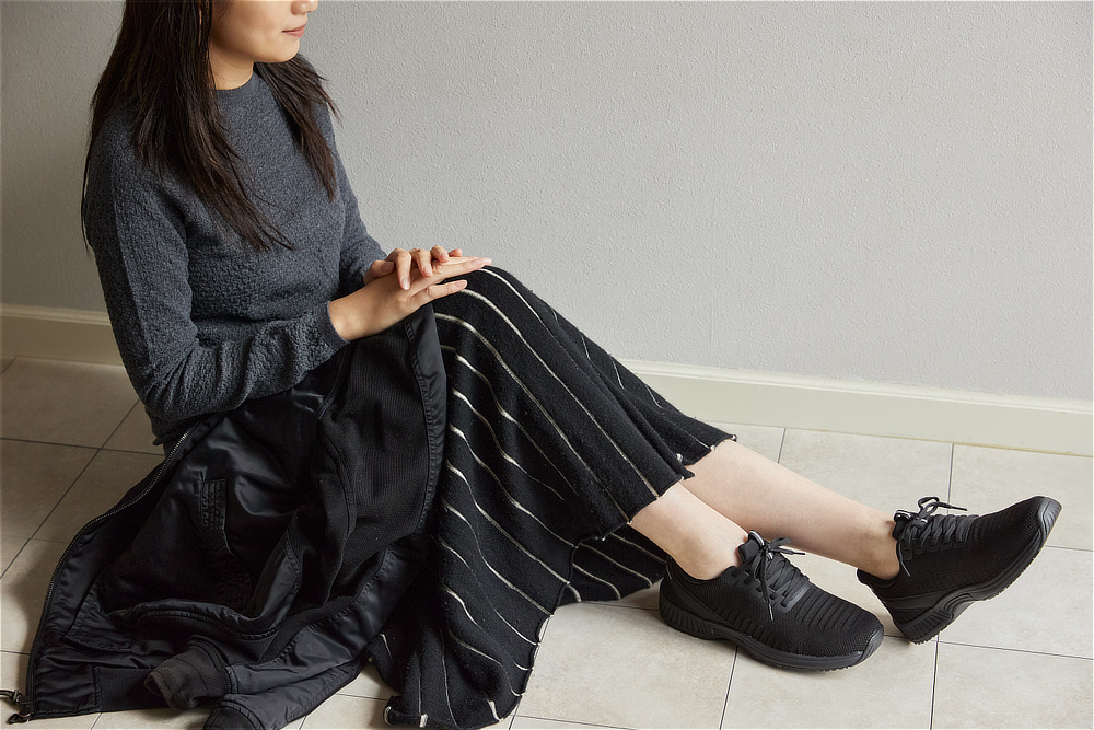 スタイリッシュなスニーカーだから、履くと気分があがって、外出が楽しくなる｜スッと履けて、すっぽりフィットする「コンフォートスニーカー」｜Orthofeet（オーソフィート）