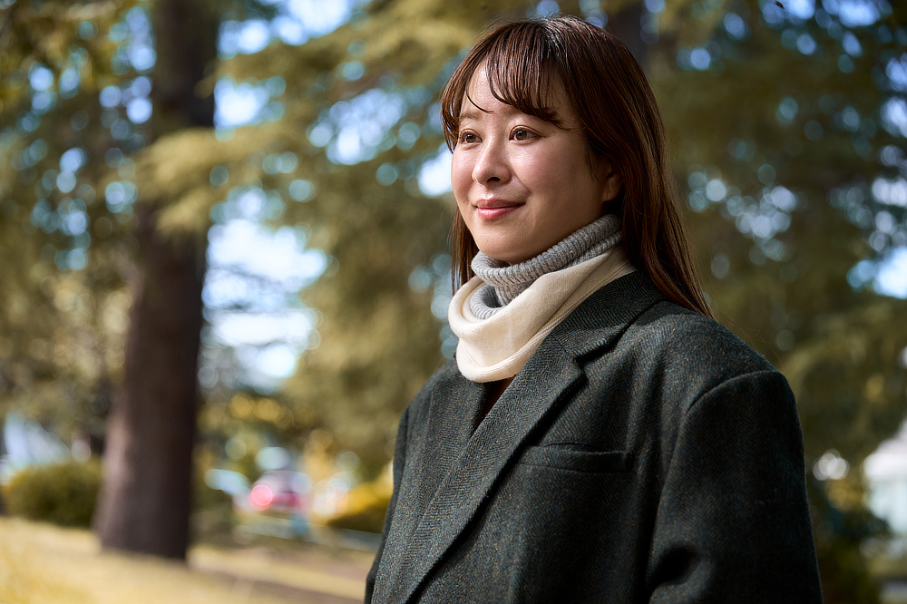 通勤時のジャケットにも、カジュアルなアウターにも、どんな服にもぴったり｜暖かさもデザインもひと味違う『el alto（エル アルト）』のカシミヤネックウォーマー・スヌード