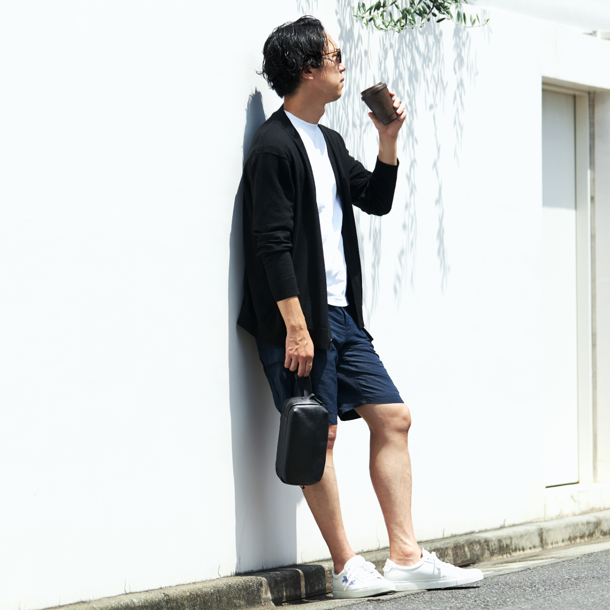 Image: https://1fl0kyr79c.user-space.cdn.idcfcloud.net/photographes/99573d24067b755a63ebacc7f4009449.jpg 仕事にも遊びにもオンオフ使える|防水レザー、超軽量、直感ポケット付きの日本製レザーバッグ|PCバッグ・トートバッグ・リュック・バックパック|FARO(ファーロ)