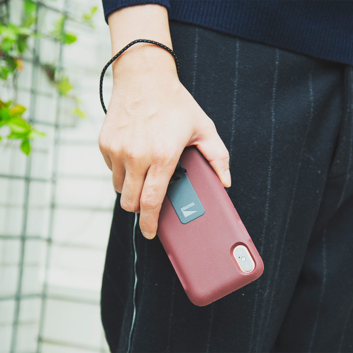 欲しい機能がスマートに凝縮されたLANDERのiPhoneケース。日常生活はもちろん、アウトドアレジャーやスポーツを満喫する休日も快適を実感できるスマホケース・カバー|LANDER MOAB CASE(ランダー)