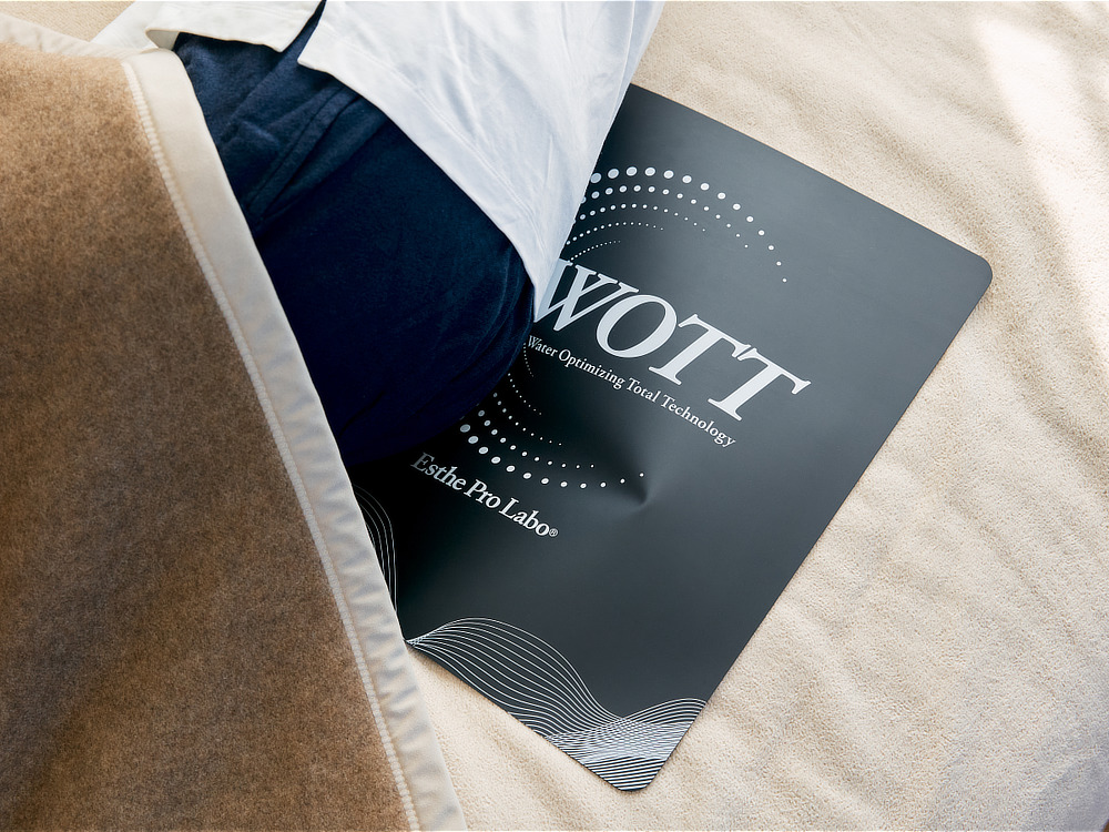 プロアスリートの休養、わが家で。国際特許技術で、体内の水分にアプローチ｜《10日間レンタル》国際特許技術で、体内の水分にアプローチする「リカバリー＆スリープデバイス」｜WOTT