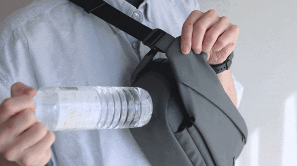 11ヶ所の収納ポイントで取り出しやすさを設計した、「防水アクティブボディバッグ」｜QUICKPACK TRASPO 9