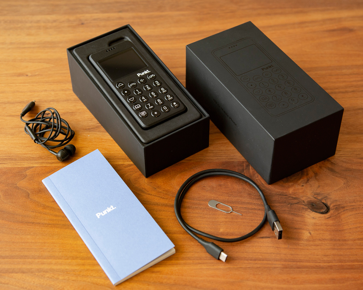 1回の充電で12.5日間ほど駆動する、持ちの良いバッテリーの携帯電話・ミニマムフォン|Punkt.(プンクト)