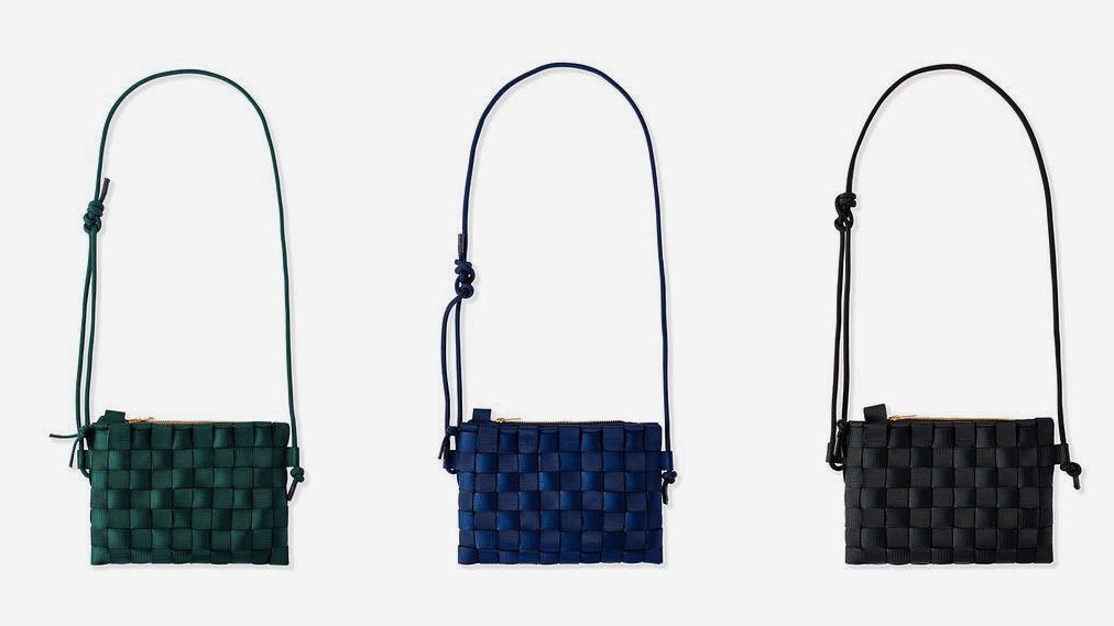 古代の「編む」という発明と知恵が、モダンな姿になった「ショルダーバッグ」| PACK