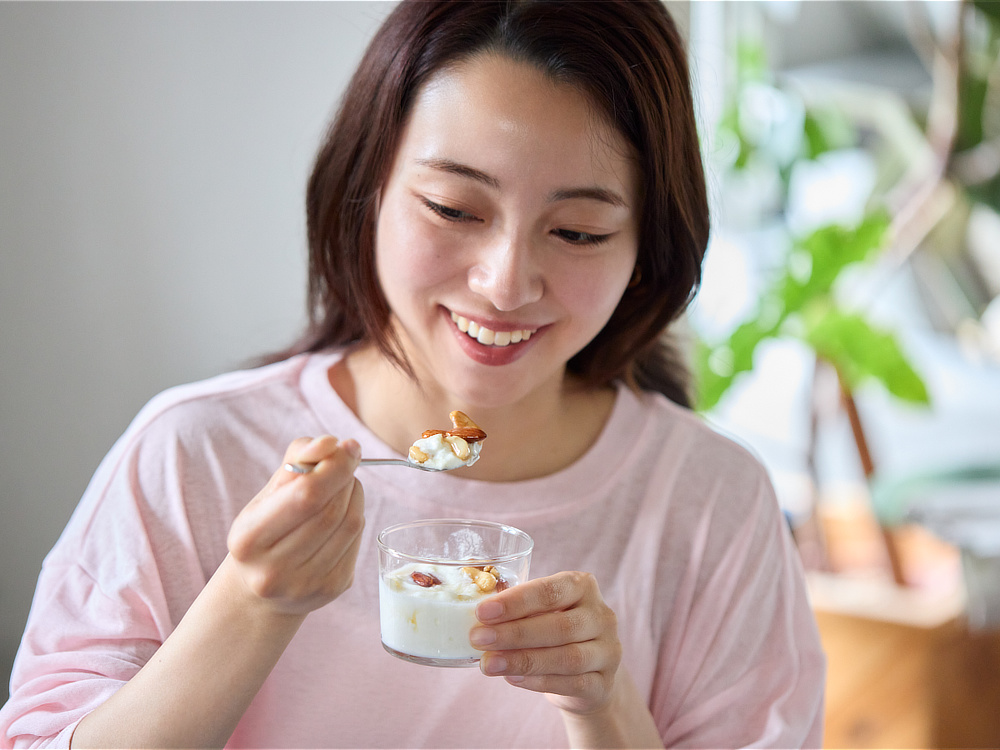 4種のナッツを天然の生アカシア蜂蜜に漬けたスーパーフード|MYHONEY(マイハニー)