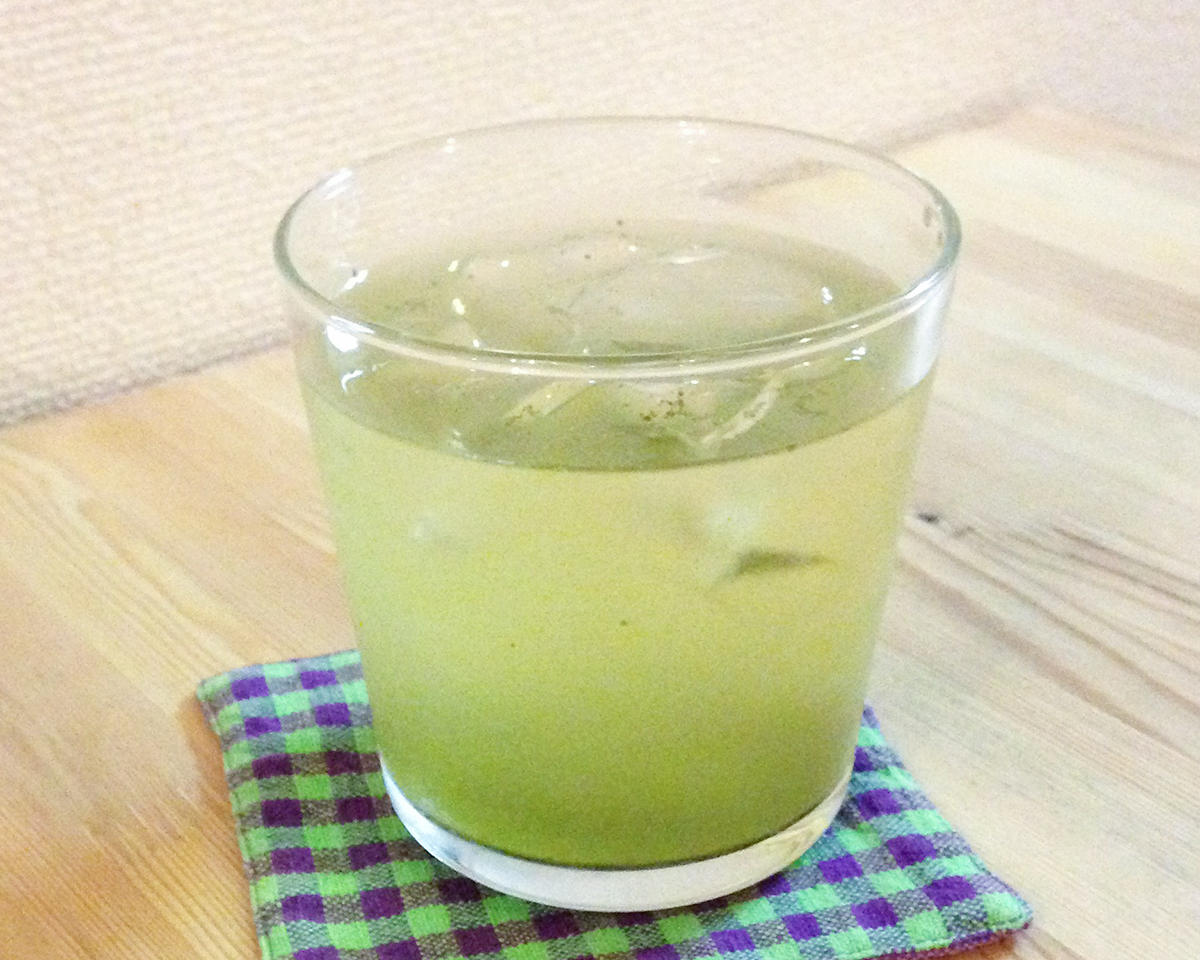 粉茶・緑茶|氷も皮付き野菜も滑らかなスムージーに…パワフルな小型ブレンダー|ferrano