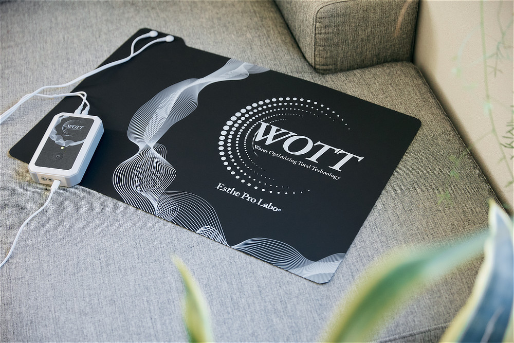 プロアスリートの休養、わが家で。国際特許技術で、体内の水分にアプローチ|《10日間レンタル》国際特許技術で、体内の水分にアプローチする「リカバリー&スリープデバイス」|WOTT