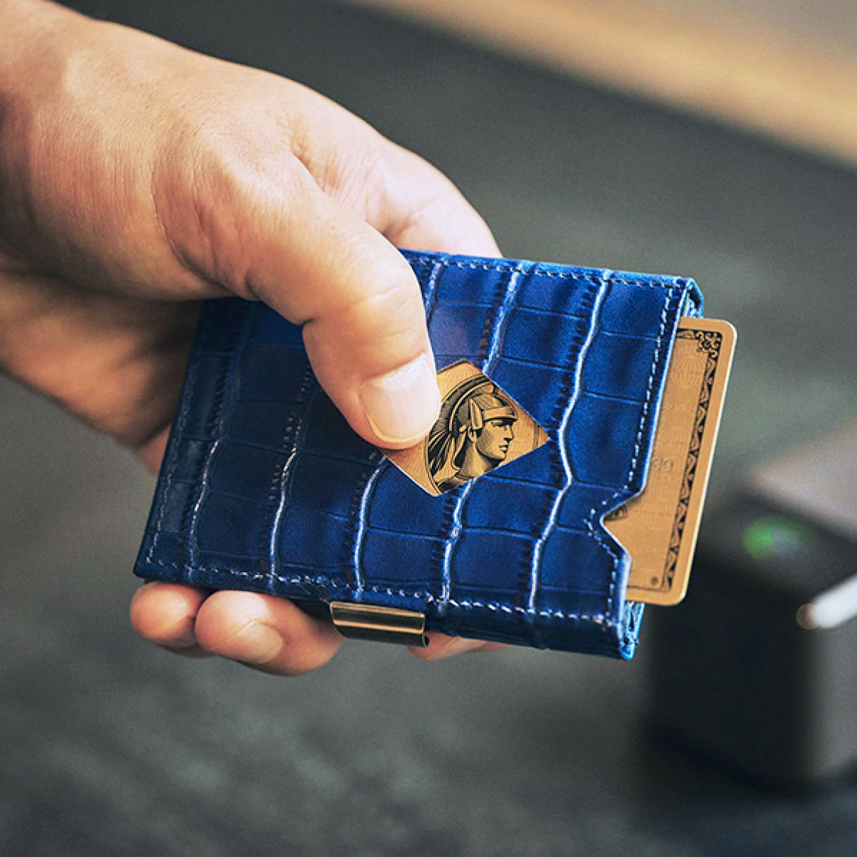 人気の「カイマンブルー」在庫限りで終了です