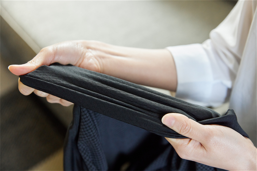 《一般医療機器  血行促進・疲労回復ウエア》 テラヘルツ鉱石粉末を特殊プリントした「FLOW WEAR」｜遠赤技研