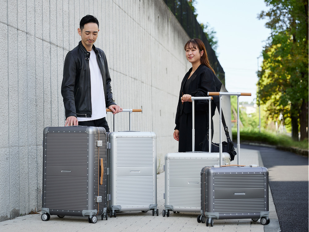 機能的でオシャレ。気の利く設計。|快適な旅行になる。新感覚のスーツケース・キャリーケース『RAWROW(ローロー)』