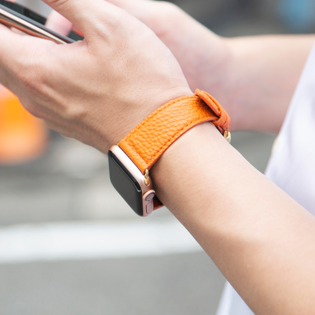 弾力性、発色の美しさを兼ね備えたシュランケンカーフの「Apple Watchバンド」|EPONAS(エポナス)