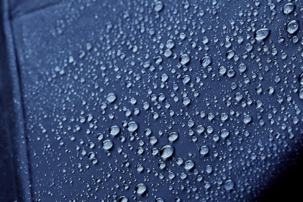 Image: https://1fl0kyr79c.user-space.cdn.idcfcloud.net/photographes/d66e22bdff1490c8b8de54cde9d62df7.gif ★★日傘・雨傘|《晴雨兼用》指1本でカンタン開閉!丈夫なコーデュラ生地で仕立てた「自動開閉式折りたたみ遮光傘」|HEAT BLOCK ×CORDURA Fabric|VERYKAL LARGE
