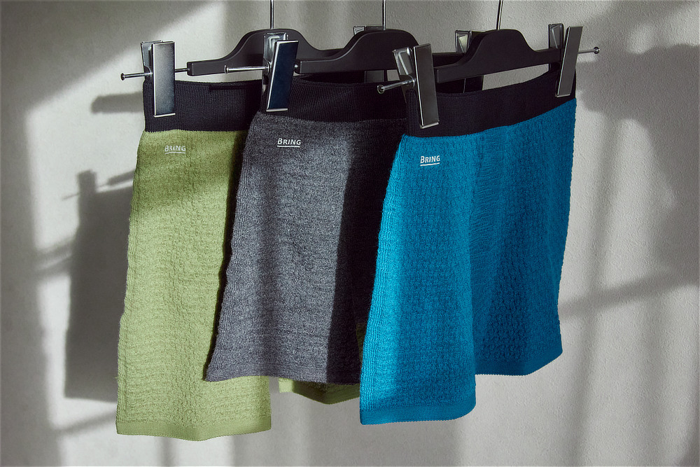 Image: https://1fl0kyr79c.user-space.cdn.idcfcloud.net/photographes/d688142fff8a7021483c807da7ce28ab.jpg 暑い日も寒い日も365日快適、第二の皮膚のような履き心地|《ショーツ/男女兼用》自然な調湿・調温・防臭、フリーな履き心地の「WUNDER WEAR ONE」|BRING