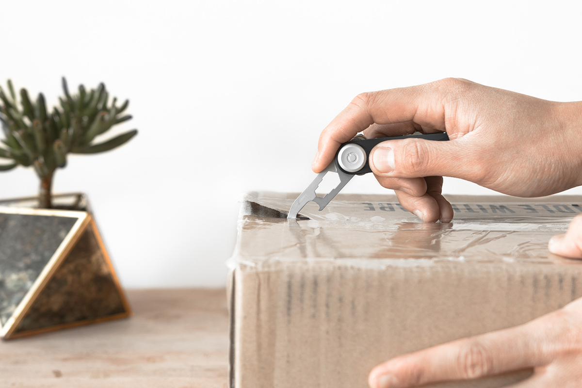 コンパクトでミニマル、役に立つORBITKEY 多機能ツール(ボックスカッター)