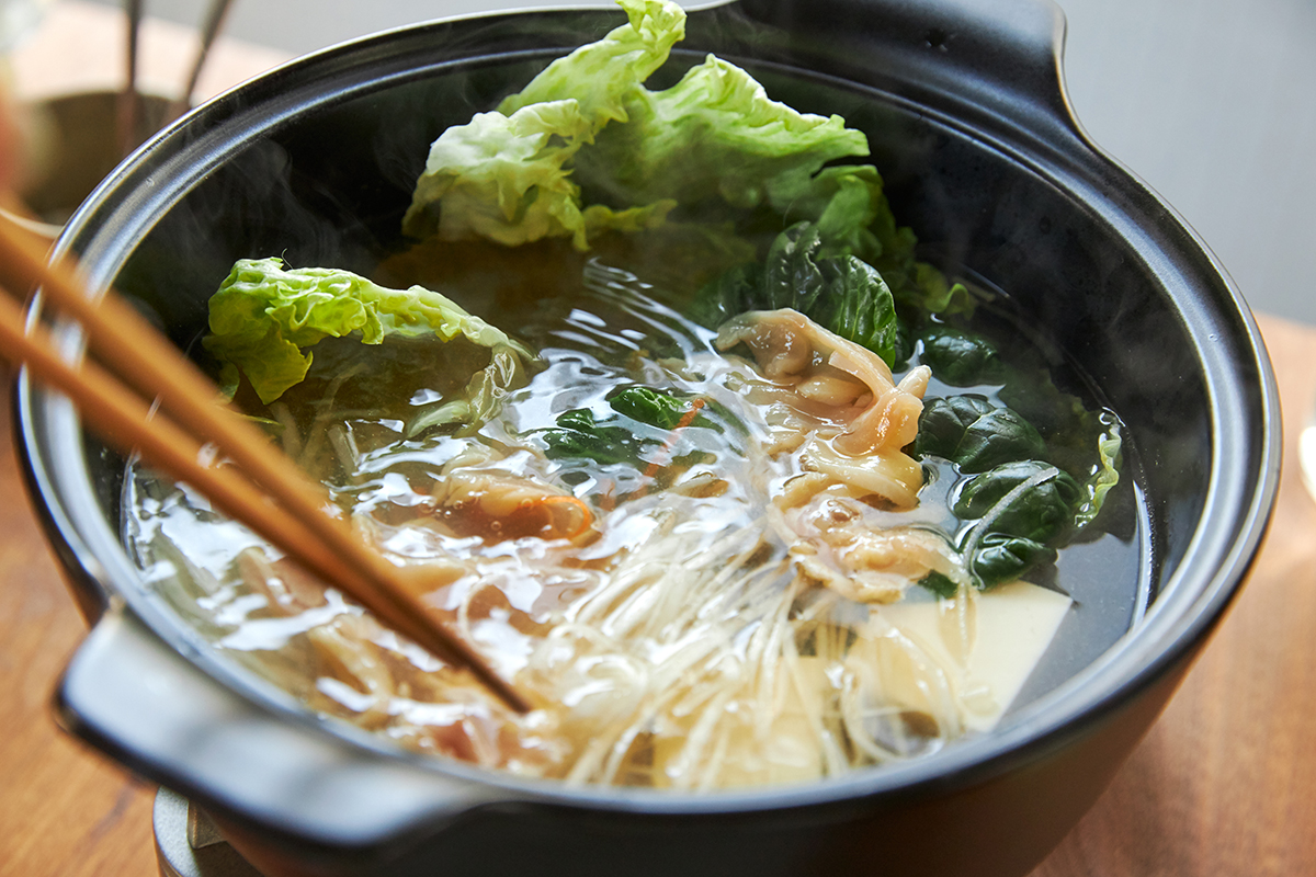 お家で料亭気分のごちそうを。野菜もいっぱい食べられるヘルシーなごちそうです。飲めるポン酢&特製だし付き「名古屋コーチンしゃぶしゃぶセット(もも肉・むね肉)」|錦爽(きんそう)|丸トポートリー食品