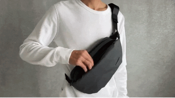 11ヶ所の収納ポイントで取り出しやすさを設計した、「防水アクティブボディバッグ」｜QUICKPACK TRASPO 9