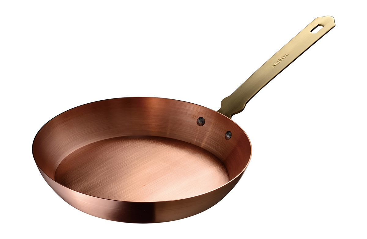 真鍮のゴールドと銅の飴色が美しい、料理が美味しくなる銅のフライパン・卵焼き器・鍋|ameiro
