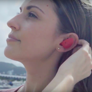 音飛び 途切れを防ぐ最新技術 Bluetooth 5 0に対応 毎日の通勤 家事 運動が楽しくなるワイヤレスイヤホン Wings Monoco