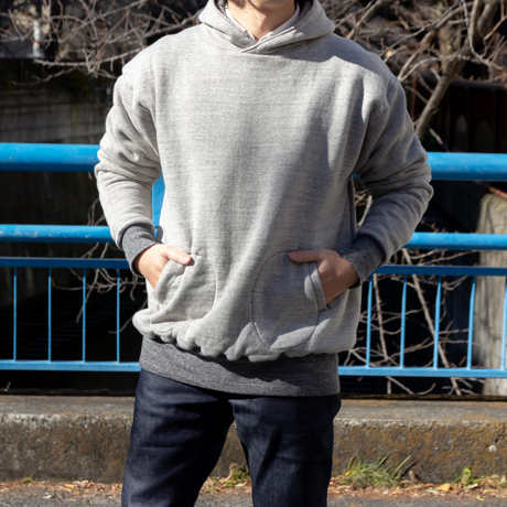ニットより暖かい『100年前のパーカ』｜《TOP GRAY×CHARCOAL GRAY／サイドラインパーカー・ダブル》スポルディング社の銘品から再構築された“ぬくもり”！アウター感覚の風合いやわらかな「サイドラインパーカ」｜A.G. Spalding & Bros