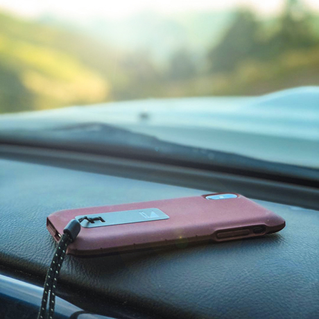 Iphone 6s 7 8 Se 第2世代 気温によるバッテリー消耗を防ぎ 耐衝撃性に優れたスマホケース Lander Moab Case Monoco