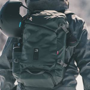 35l トラベラー 大自然への冒険で磨かれた衝撃吸収構造 2 3泊の旅行にも活躍する防水バックパック Lander Monoco