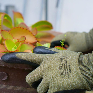 スマホにタッチok ネジもつまめる抜群のフィット感で 指先がスイスイ動く 作業用手袋 Workers Gloves Monoco