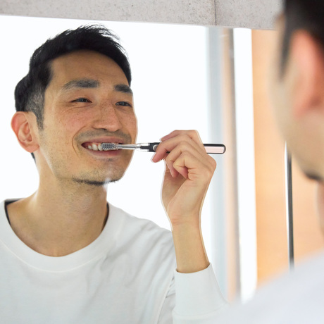 ツルツルの歯は、“光”でつくる｜※プレゼント付き《手磨き用／ソラデー5》光触媒の効果で、歯磨き粉なしでも歯垢がとれる「歯ブラシ」｜SOLADEY