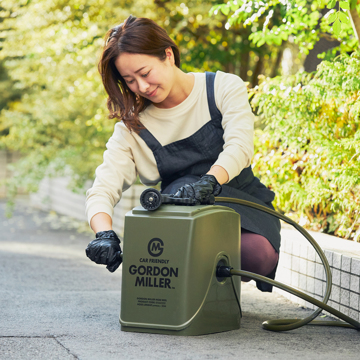 いま、最高にアガる「掃除」！｜洗車や庭の水撒きに。カバーが着け外しできる、コンパクトな「ホースリール」｜GORDON MILLERフルカバーホースリール