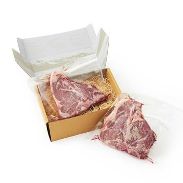 週末を「牛飼いステーキ」で祝おう!|《Tボーンステーキ850g×2個セット(4人分)》ロッキー山脈の雪解け水と牧草が育む、上質の赤身肉|COWMAN STEAK CLUB